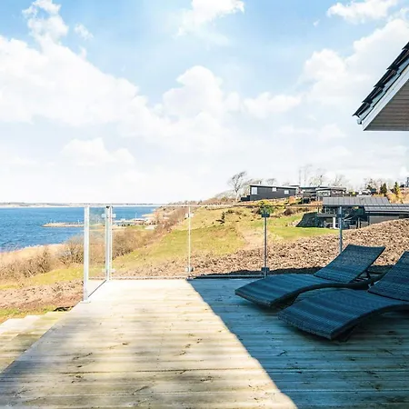 5 Star In * Løgstrup